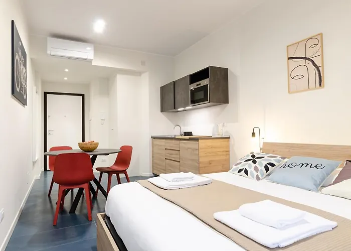 Velasquez Apartments - A - San Siro